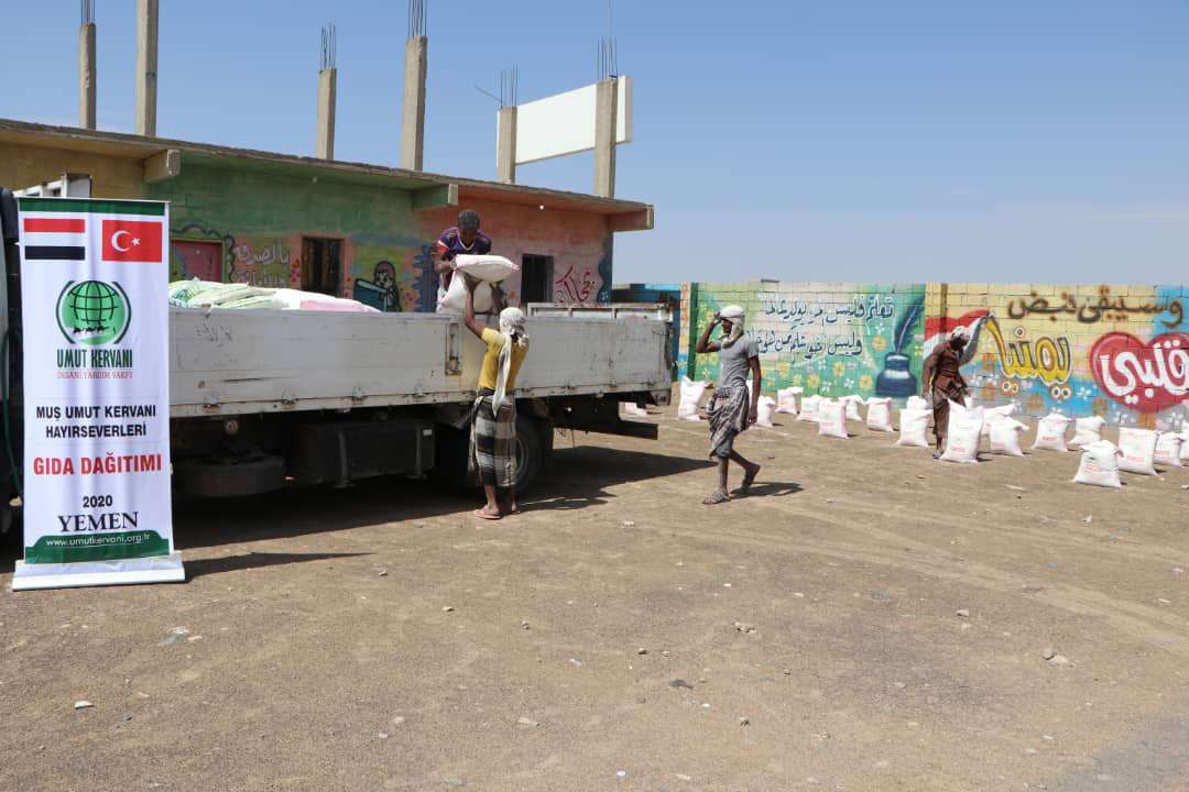 Umut Kervanı Yemen halkına yardım ulaştırmaya devam ediyor